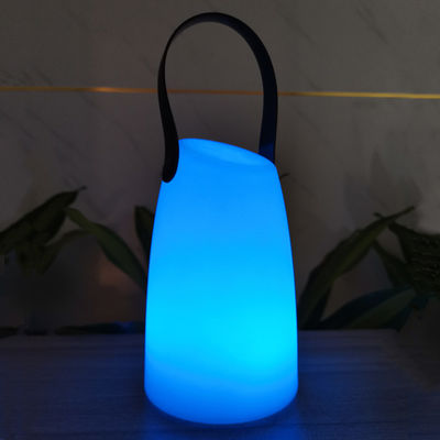 Lámpara LED portátil de plástico con mando a distancia inalámbrico para jardín