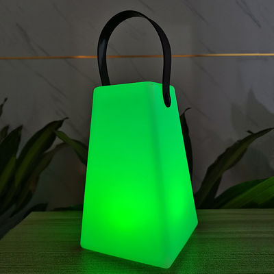 Lámpara de jardín a prueba de agua de plástico LED con control remoto
