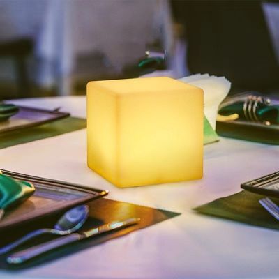 6 pulgadas LED Cubo Luz nocturna Colorido USB de carga Resistente al agua