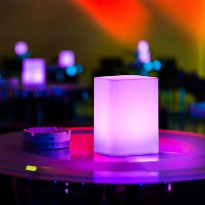 Cambiador de color RGB LED exterior Cubo de luz de carga USB controlado por control remoto
