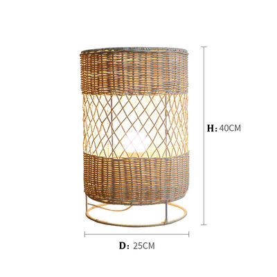 Lámpara de suelo de mimbre de ratan Led hecha a mano para decoración de sala de estar