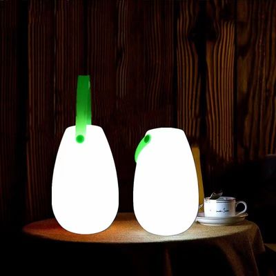 2700K CCT lámpara portátil de plástico LED recargable para restaurante