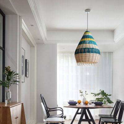 Luz de colgante de bambú tejido hecha a mano para iluminación interior