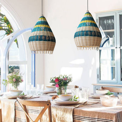Luz de colgante de bambú tejido hecha a mano para iluminación interior
