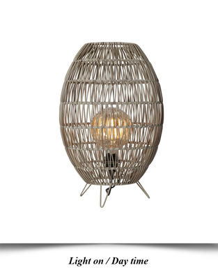 Ip44 LED Rattan Sombra de lámpara de pie para piscina de jardín