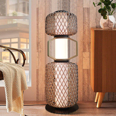 Lámpara de pie de ratán decorativa 3500K CCT para hoteles residenciales