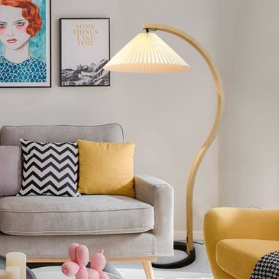 Lámpara de pie creativa de ratán plissado para dormitorio sala de estar