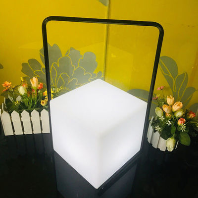 Luz de lámpara LED portátil decorativa IP65 resistente al agua 16 colores cambiantes