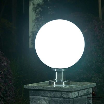 Lámparas de jardín de esfera solar de la serie pulg in light con alfiler