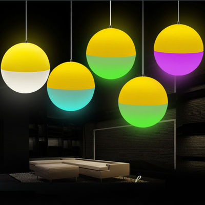 Control remoto LED Brillo de bola de luz colgante doble color para las vacaciones