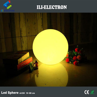 Esféricas de plástico iluminadas