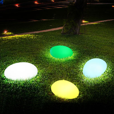 PE de plástico LED de piedra luz impermeable recargable cambio de color para la decoración del hogar