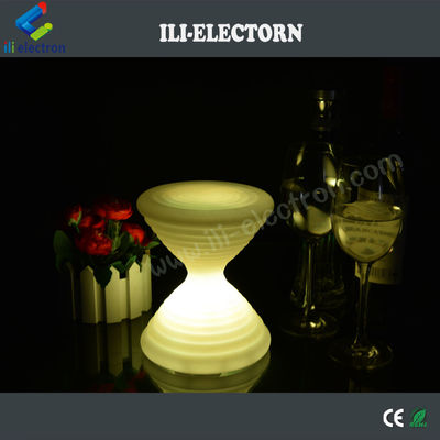 Lámpara de mesa LED de plástico en forma de reloj de arena