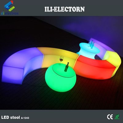 Muebles de led recargables con cambio de color con asientos de banco curvos