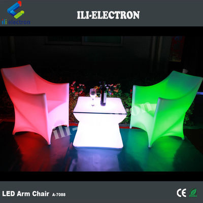 Silla de muebles iluminada con LED de plástico PE RGB con batería de litio recargable