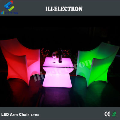 Silla de muebles iluminada con LED de plástico PE RGB con batería de litio recargable