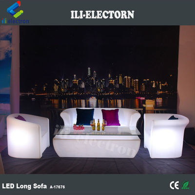 Muebles de plástico de color cambiante LED sofá largo brillante