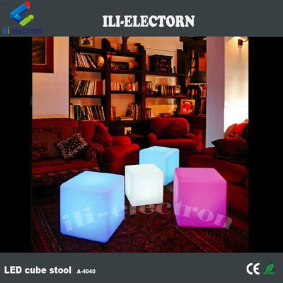 Muebles de plástico recargables de LED Muebles de exterior Iluminación de cubo LED