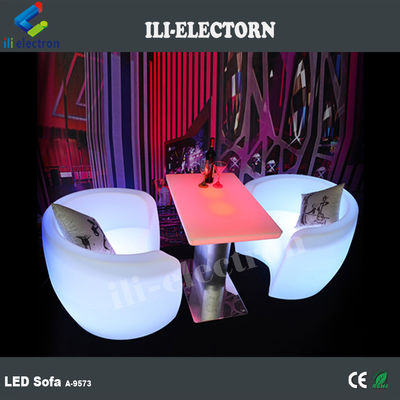 Muebles LED de plástico PE para uso comercial, Sofá de salón LED iluminado