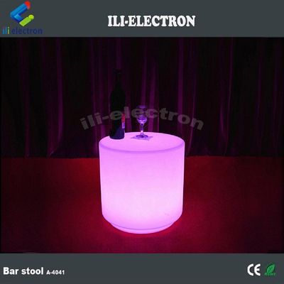 Los taburetes de bar modernos de plástico PE utilizados para el comercio