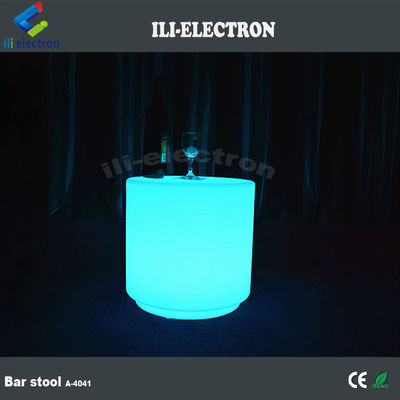 Los taburetes de bar modernos de plástico PE utilizados para el comercio