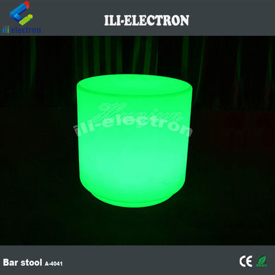 Los taburetes de bar modernos de plástico PE utilizados para el comercio