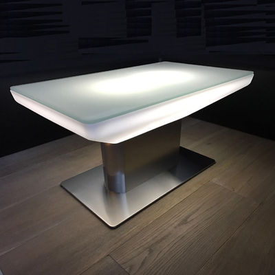 Tablas de bar con base de acero inoxidable para exteriores con techo alto