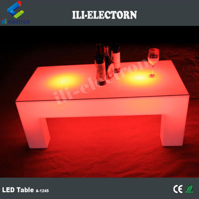mesa de jardín iluminada con led