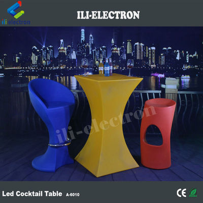 Muebles para exteriores de color naranja