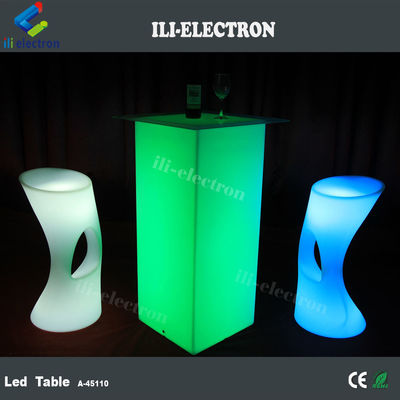 Lámpara de luz LED para exteriores Mesa de cóctel de material plástico PE de alto cubo con control remoto