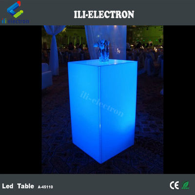 Lámpara de luz LED para exteriores Mesa de cóctel de material plástico PE de alto cubo con control remoto