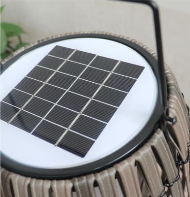 Lámparas solares de jardín portátiles de ratán IP65 resistente al agua para exteriores