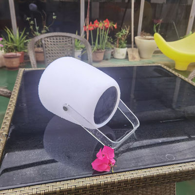 Lámpara solar portátil de LED Linterna 5000K IP65 resistente al agua Control remoto