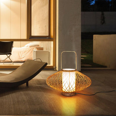 3500K Lámpara de mesa de bambú de ratán blanco caliente para el control del interruptor del dormitorio