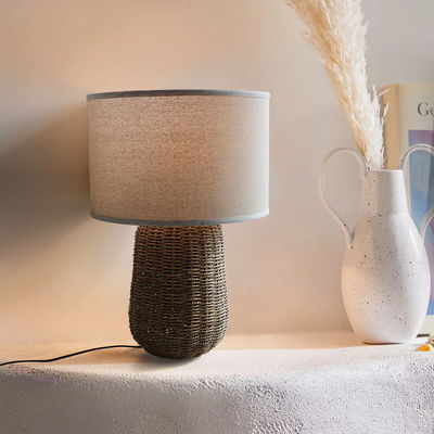 Lámpara de mesa de ratán sostenible, control de interruptor de luz de cama de ratán duradero