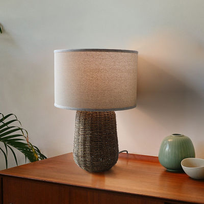 Lámpara de mesa de ratán sostenible, control de interruptor de luz de cama de ratán duradero