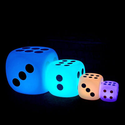 Iluminado exterior LED Cubo de luz estilo dado 15cm 20cm 30cm IP65 impermeable para eventos al aire libre