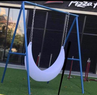 Instalaciones de recreación Balancillos de plástico Silla de luna de led 16 colores cambiantes