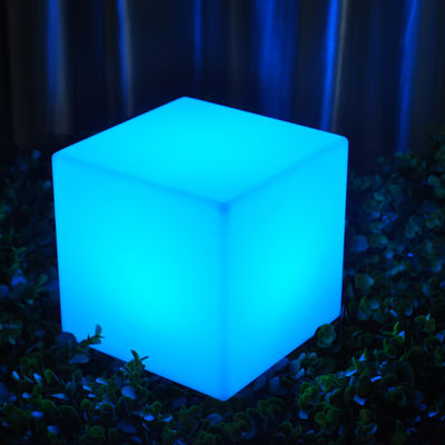 El espacio de iluminación de plástico LED Cubo de luz solución de iluminación perfecta