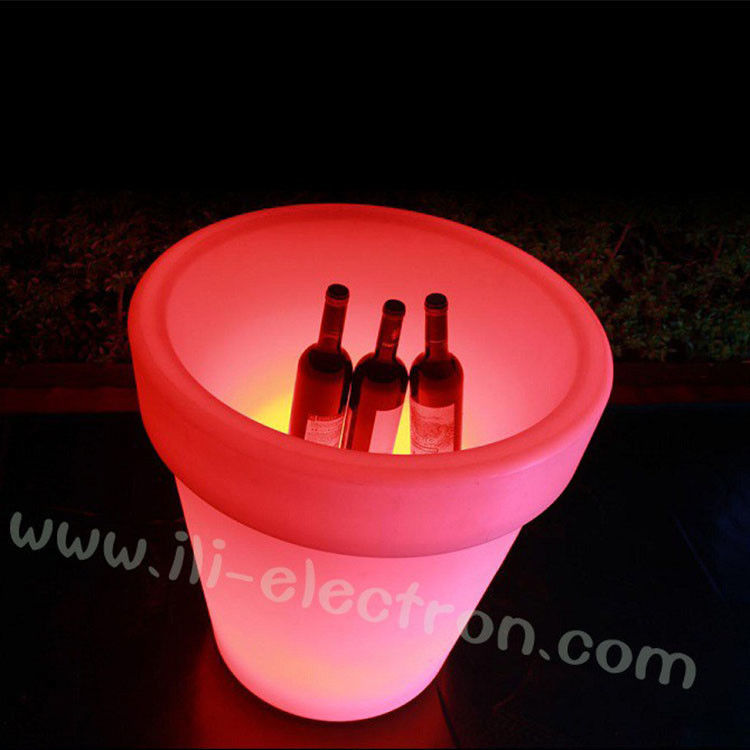 Iluminación colorida LED Planta de flores de plástico para la decoración del jardín