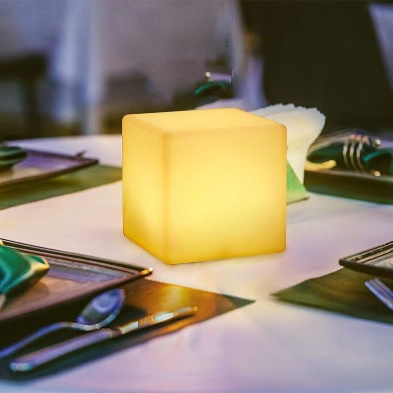 6 pulgadas LED Cubo Luz nocturna Colorido USB de carga Resistente al agua