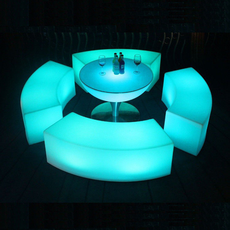 Muebles de led recargables con cambio de color con asientos de banco curvos