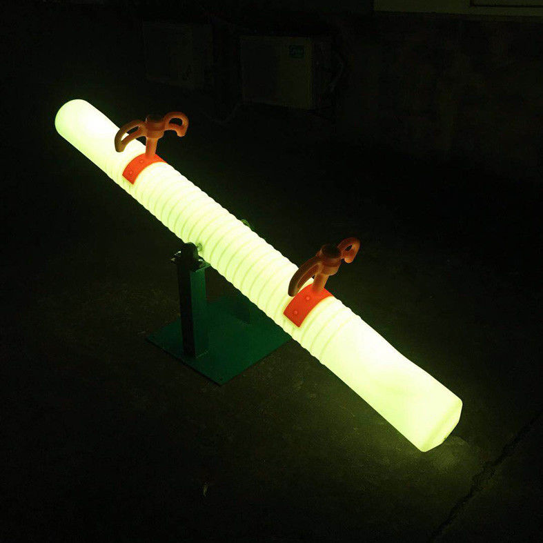 Cambio de color de plástico LED iluminado mecedora para la escuela
